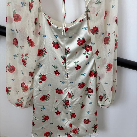 Flowery, satiny white dress - Picture 3 of 4